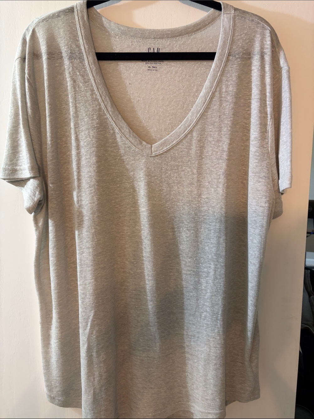 GAP linen blend short sleeve tee; never worn